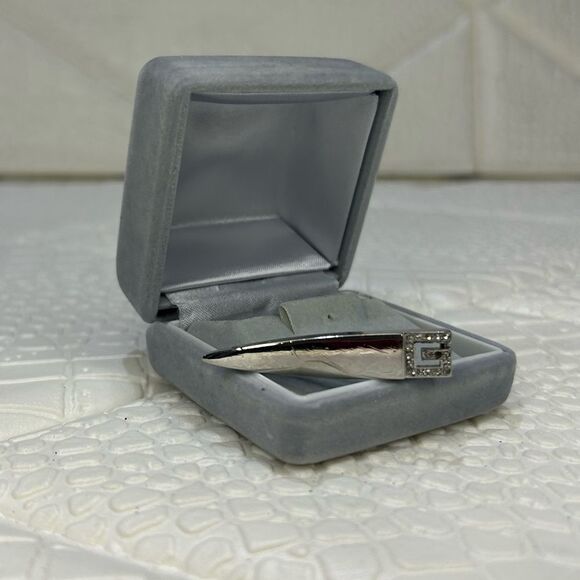 ONEβDAY SALE Givenchy Silver Barette Clip/Brooch/Hairpin - Picture 5 of 7